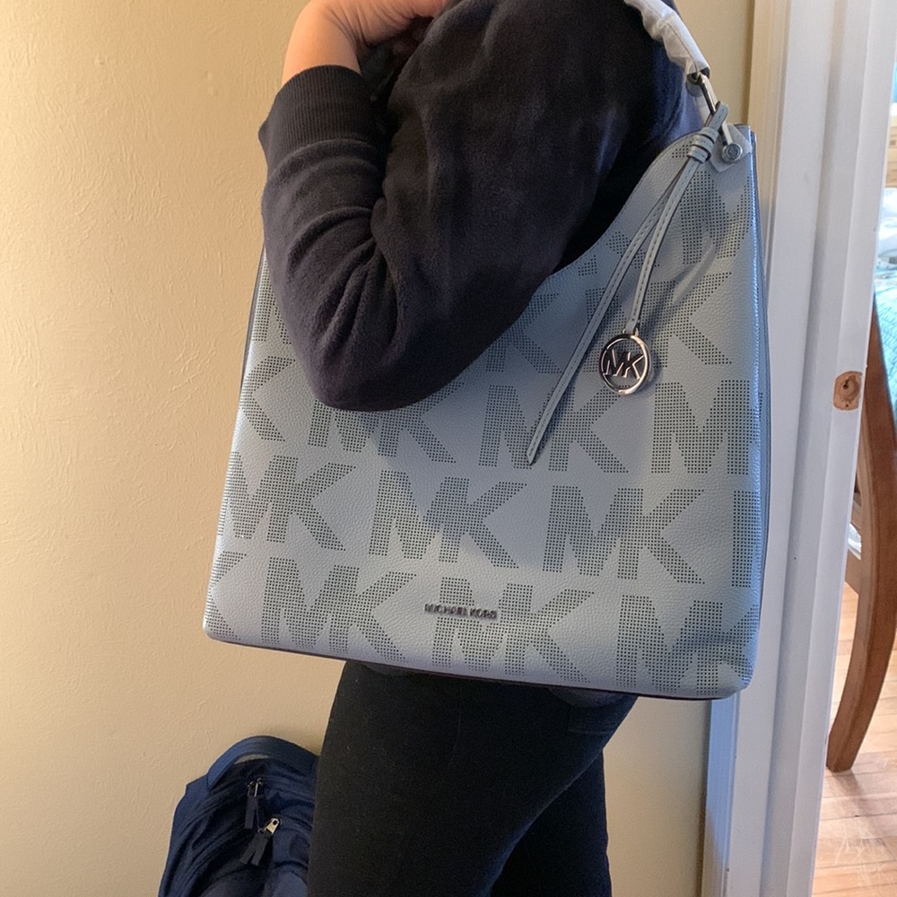 Michael Kors Joan XL Slouchy Shoulder Bag Pale Blue - Picture 14 of 16